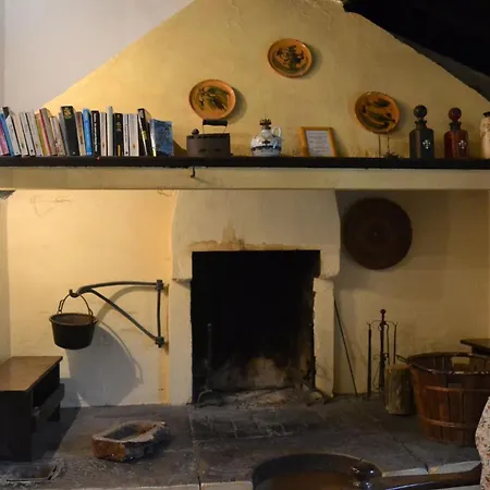 Two-room In Tuscan Rustic Style